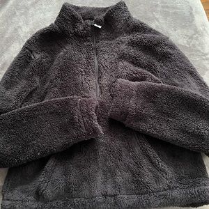 Aeropostale black fuzzy pullover. size XL